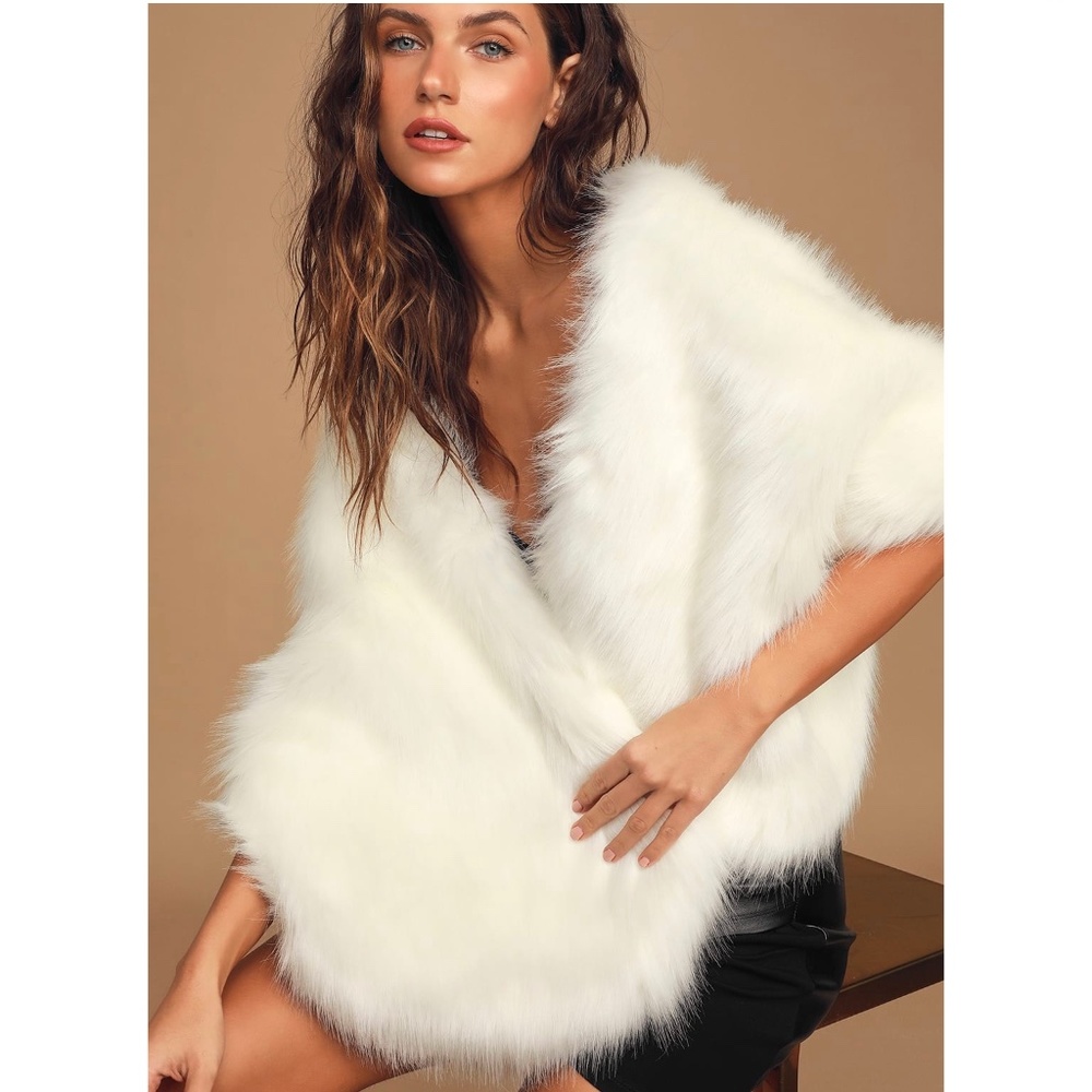 Lulus Demure and Dreamy Ivory Fur Stole